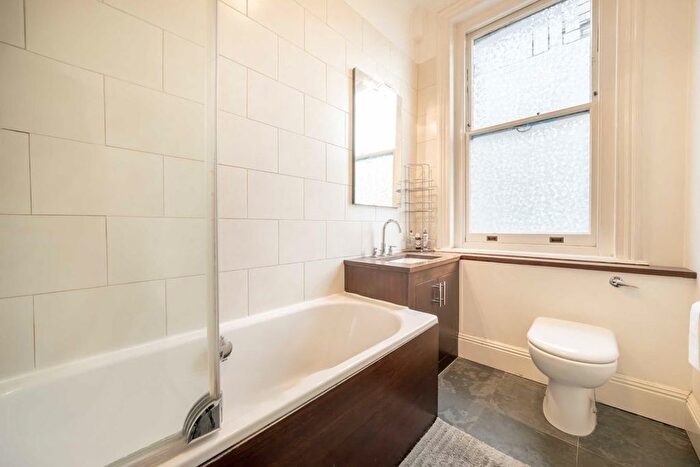 2 Bedroom Flat For Sale In Southampton Row, London, WC1B