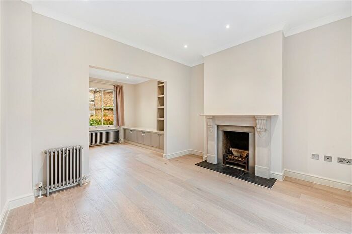 5 Bedroom Terraced House To Rent In Brackenbury Road, London, W6