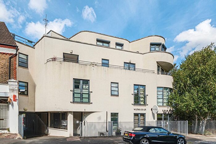 2 Bedroom Flat For Sale In Station Crescent, Blackheath, SE3