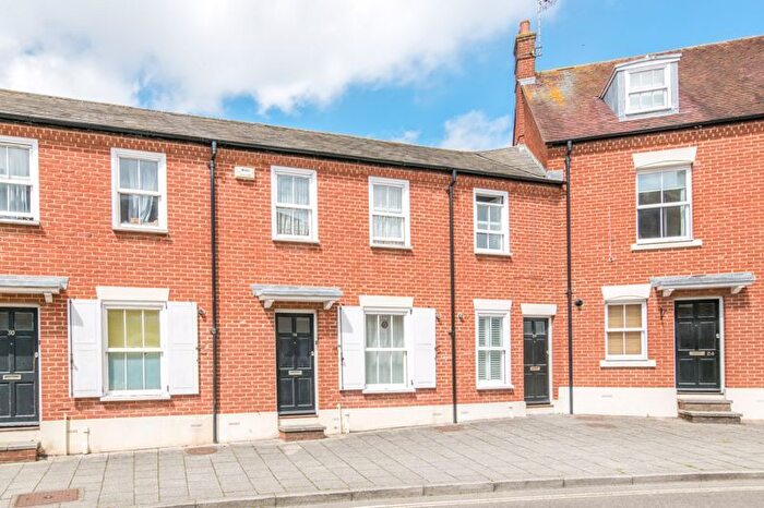 3 Bedroom Property To Rent In Orient Place, Canterbury, CT2