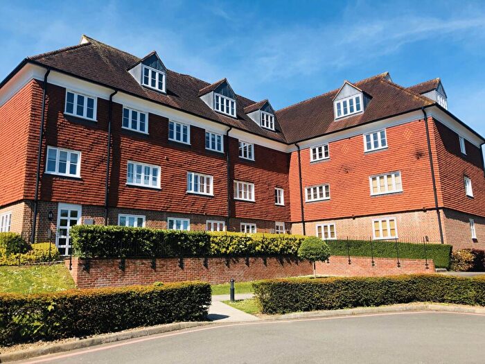 2 Bedroom Apartment To Rent In Elizabeth Drive, Banstead, Surrey, SM7