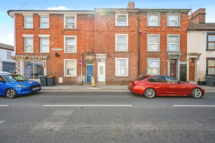 5 Bedroom Terraced House For Sale In Prebend Street, Bedford, Bedfordshire, MK40