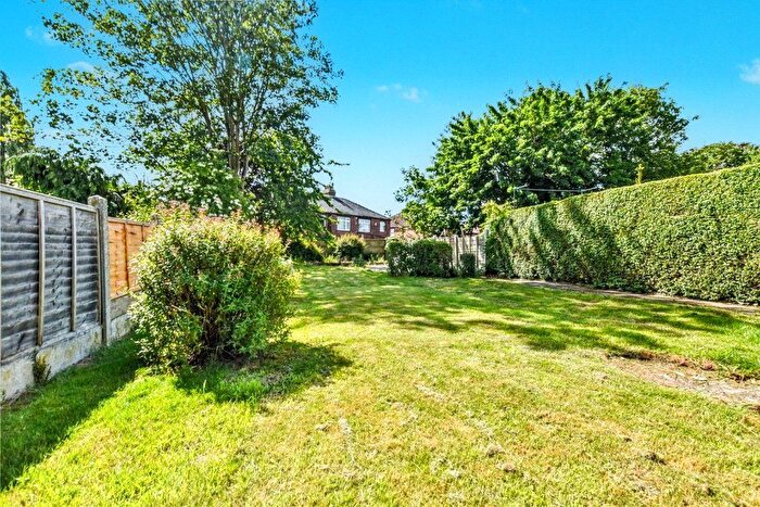 3 Bedroom Semi Detached House For Sale In Kenilworth Road, Leeds, West Yorkshire, LS12