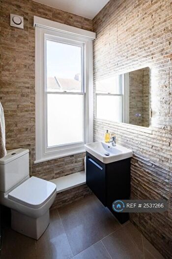 2 Bedroom Flat To Rent In Blatchington Road, Hove, BN3