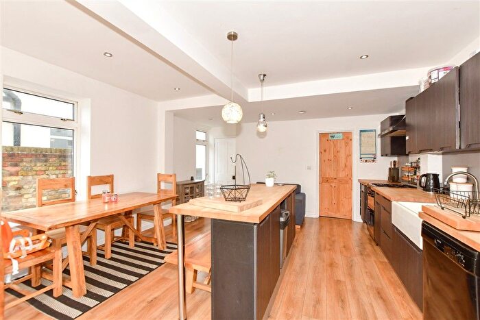3 Bedroom Semi-detached House For Sale In Cobden Road, Hythe, Kent, CT21
