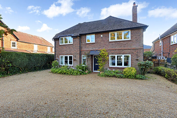 4 Bedroom Detached House For Sale In Portsmouth Road, Godalming, Surrey, GU8
