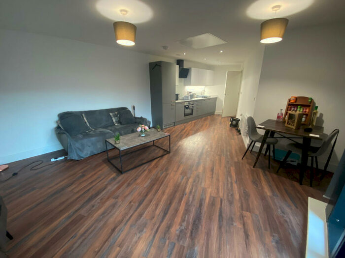 1 Bedroom Apartment To Rent In Chatham Street, Sheffield, Yorkshire, S3