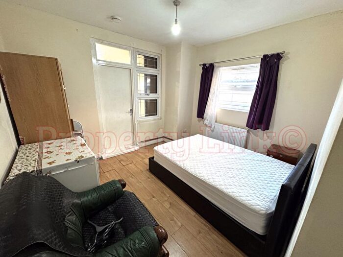 1 Bedroom Property To Rent In Cowley Road, Ilford, IG1