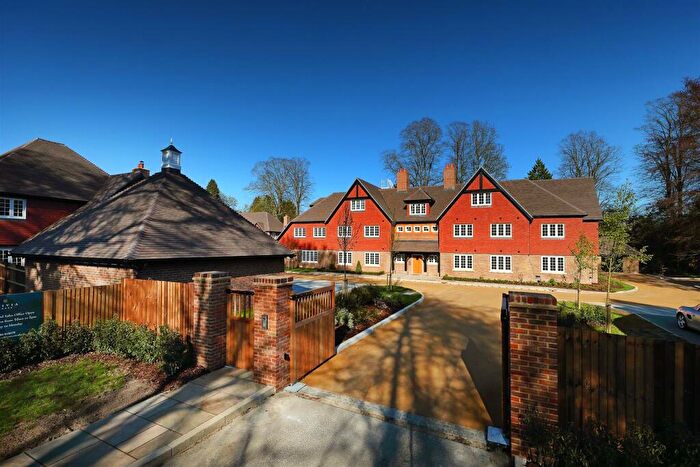 2 Bedroom Apartment For Sale In Merston Manor, Chequers Lane, Walton On The Hill, KT20