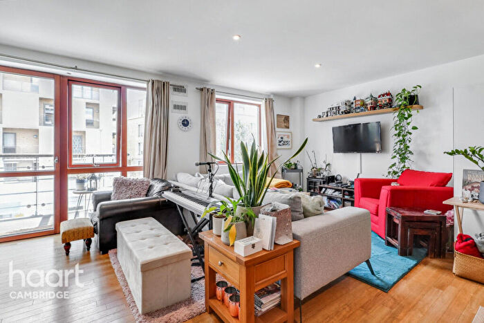 2 Bedroom Apartment For Sale In The Levels, Hills Road, Cambridge, CB2