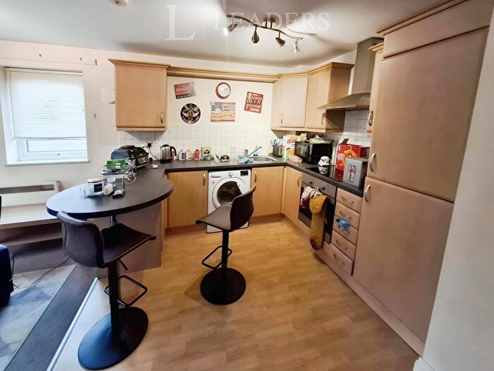 2 Bedroom Flat To Rent In Quinton Court, B68