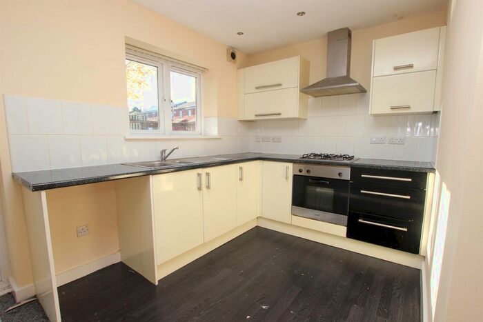 3 Bedroom Town House To Rent In Devon Street, Farnworth, Bolton BL4