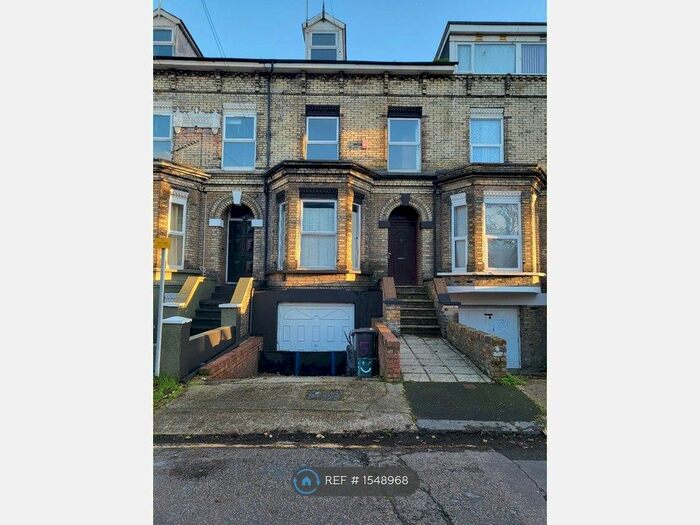 4 Bedroom Terraced House To Rent In The Paddock, Dover, CT16