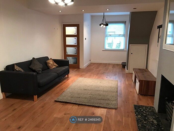 2 Bedroom Terraced House To Rent In Burleigh Road, Cheshunt, Waltham Cross, EN8