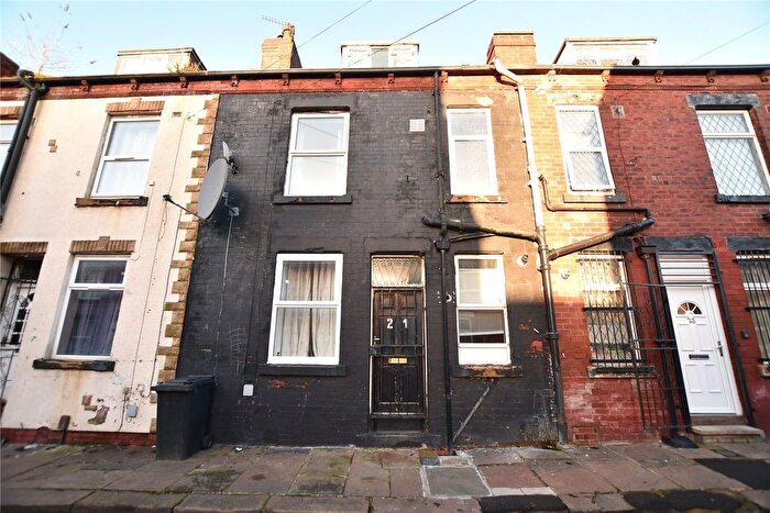 2 Bedroom Terraced House For Sale In Temple View Place, Leeds, West Yorkshire, LS9
