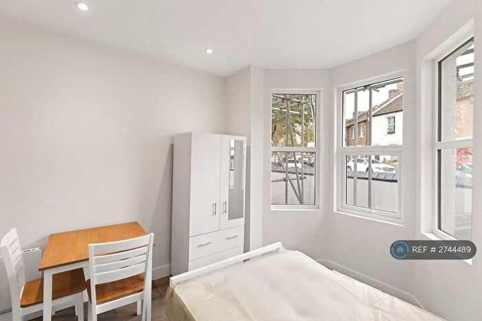 Studio To Rent In Chase Side Crescent, Enfield, EN2