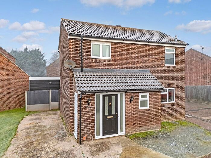 3 Bedroom Detached House For Sale In Boleyn Way, Boreham, CM3