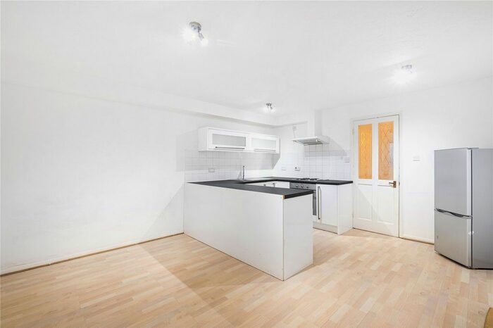 1 Bedroom Flat To Rent In Newland Street, London, E16