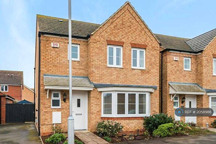 3 Bedroom Detached House To Rent In Ryder Way, Flitwick, Bedford, MK45