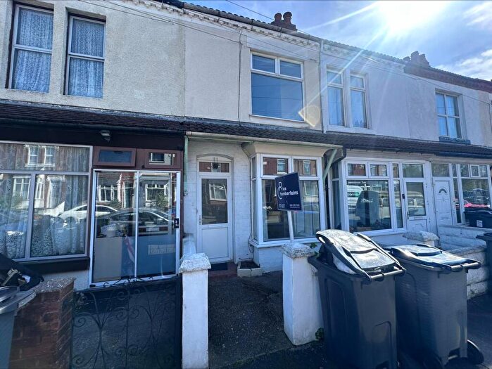 3 Bedroom House To Rent In Charlotte Road, Stirchley, Birmingham, B30