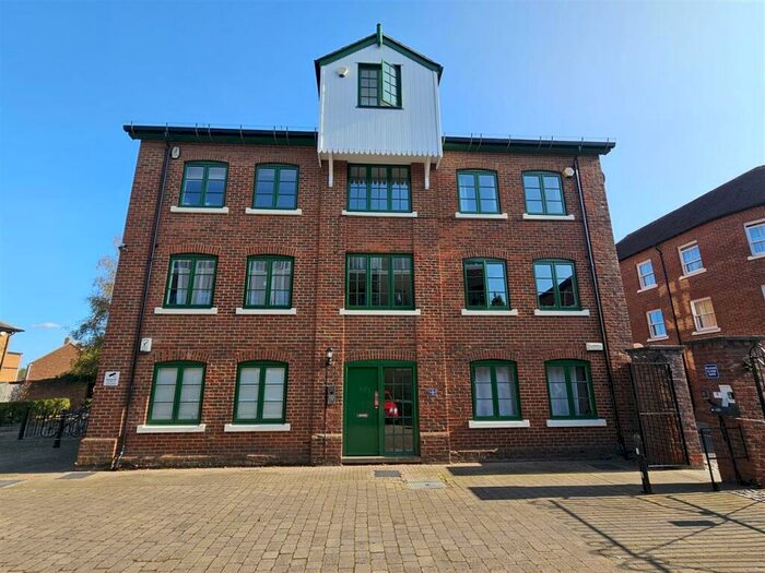2 Bedroom Apartment To Rent In Holters Mill, The Spires, Canterbury, CT2
