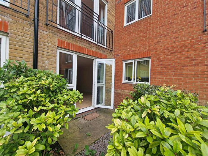 2 Bedroom Apartment To Rent In Crane Mead, SG12