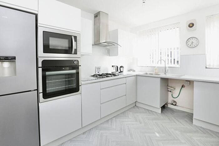 3 Bedroom Property To Rent In Glebe Hey, Liverpool, L27