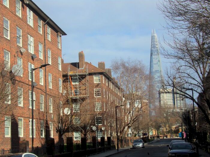 2 Bedroom Flat To Rent In Whitworth House, Falmouth Road, London, SE1