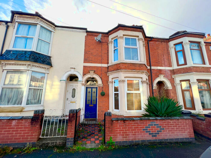 3 Bedroom Terraced House To Rent In Kimberley Road, CV21