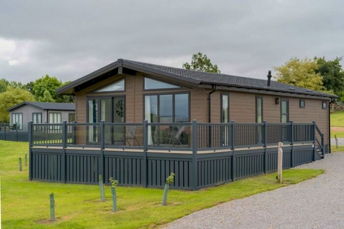 2 Bedroom Mobile Home For Sale In Tuscany Lodge, DL11