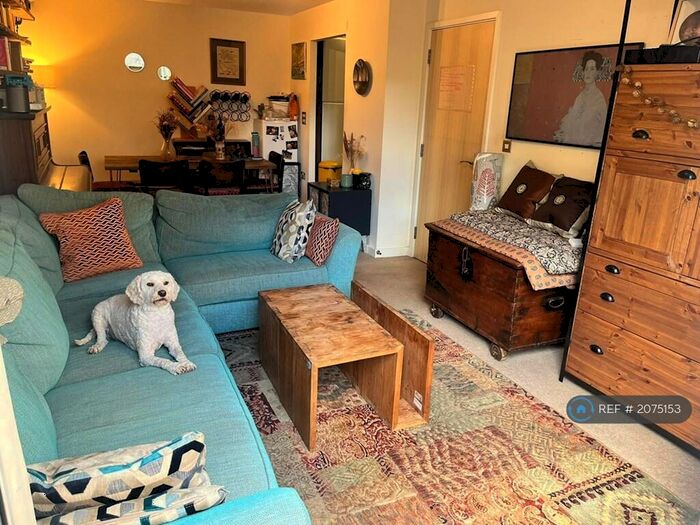 3 Bedroom Flat To Rent In Seven Sisters Road, London, N4