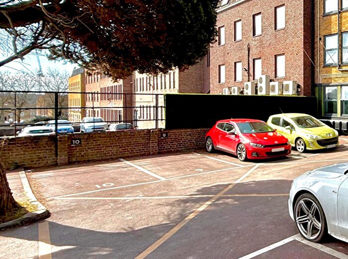 2 Bedroom Apartment To Rent In Albion Place, Maidstone, ME14