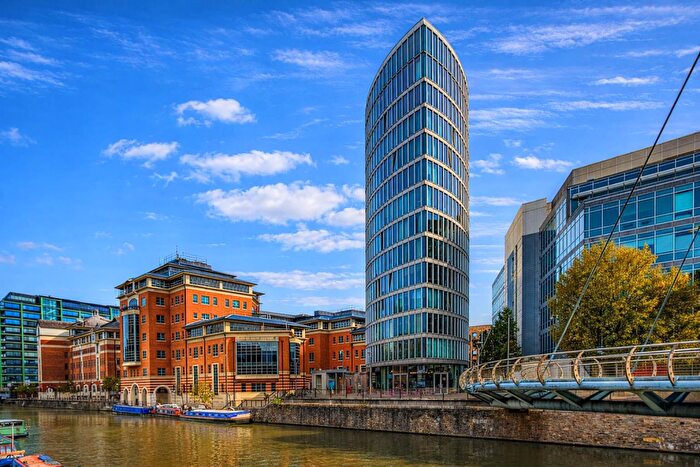 2 Bedroom Apartment To Rent In Glass Wharf, Bristol, BS2