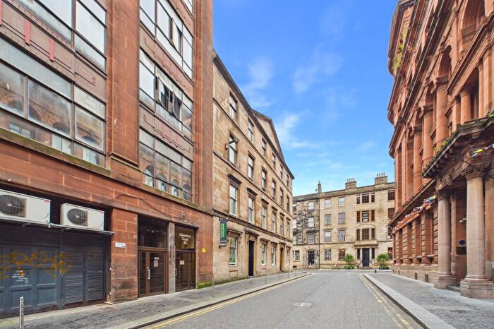 3 Bedroom Maisonette To Rent In Wilson Street, Glasgow, G1