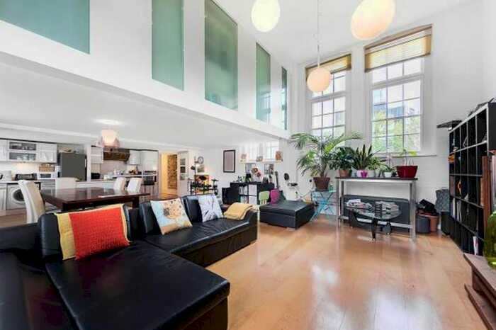 2 Bedroom Flat To Rent In The Strand, London, WC2R