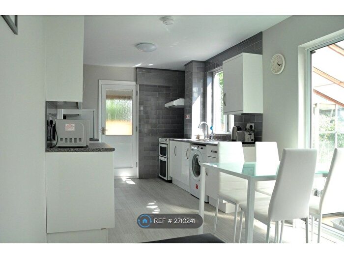 4 Bedroom Semi Detached House To Rent In Thimbler Road, Coventry, CV4