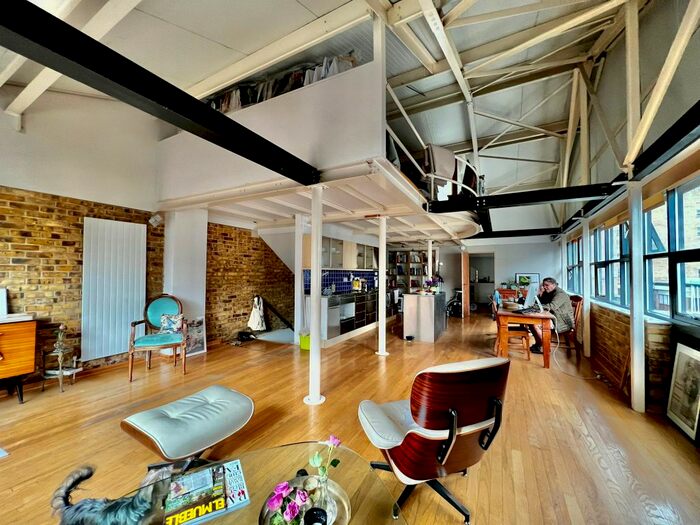 2 Bedroom Flat To Rent In Risborough Street, Southwark, SE1