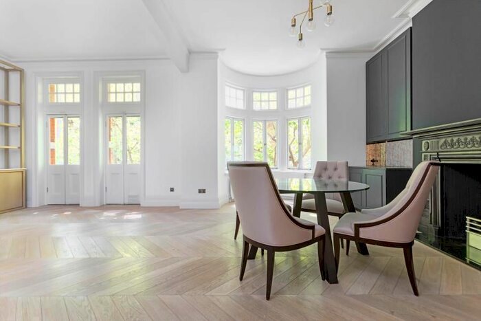 4 Bedroom Flat To Rent In Fitzjames Avenue, West Kensington, W14
