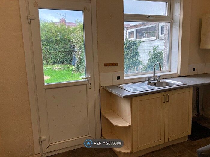 3 Bedroom Semi Detached House To Rent In Sheppard Road, Doncaster, DN4