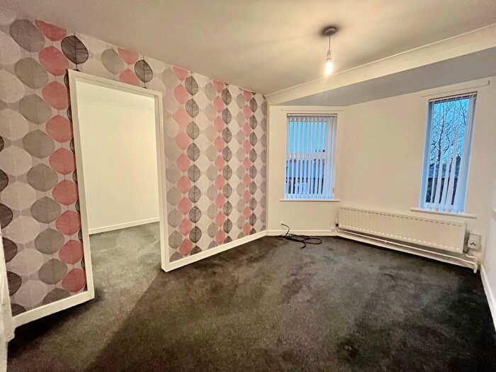 1 Bedroom Flat To Rent In Shields Road, Gateshead, NE10