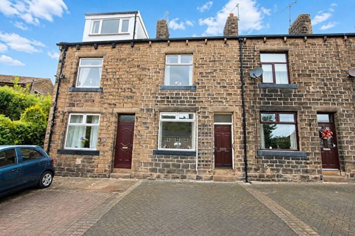 2 Bedroom Terraced House For Sale In Woodhouse Road, Todmorden, OL14