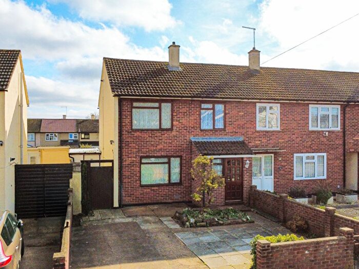 3 Bedroom End Of Terrace House For Sale In Blackmoor Road, Taunton, Somerset - No Chain!, TA2