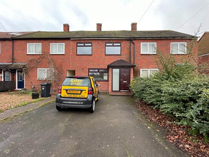 2 Bedroom Terraced House To Rent In Manford Way, Ilford, London, IG7