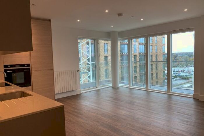 2 Bedroom Flat To Rent In Kidbrook Village, SE3