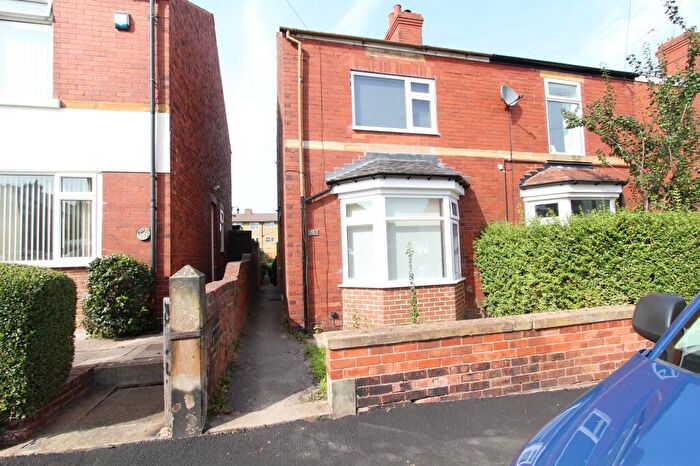 2 Bedroom Semi-Detached House To Rent In Gloucester Road, Chesterfield, S41