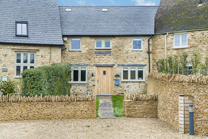 2 Bedroom Barn Conversion For Sale In Irons Court, Middle Barton, OX7