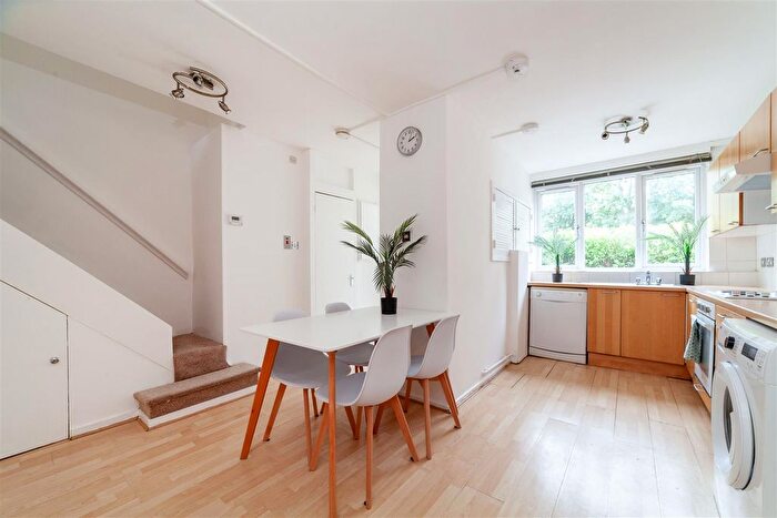 5 Bedroom Terraced House To Rent In Danebury Avenue, Roehampton, London, SW15