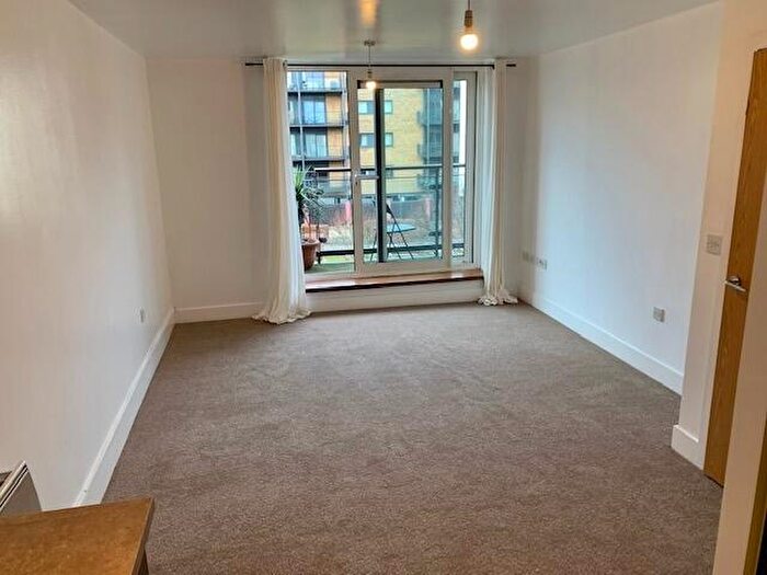 1 Bedroom Apartment To Rent In Alderney House, Cardiff, CF11