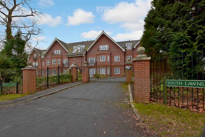 2 Bedroom Flat To Rent In Reigate Road, Reigate, RH2