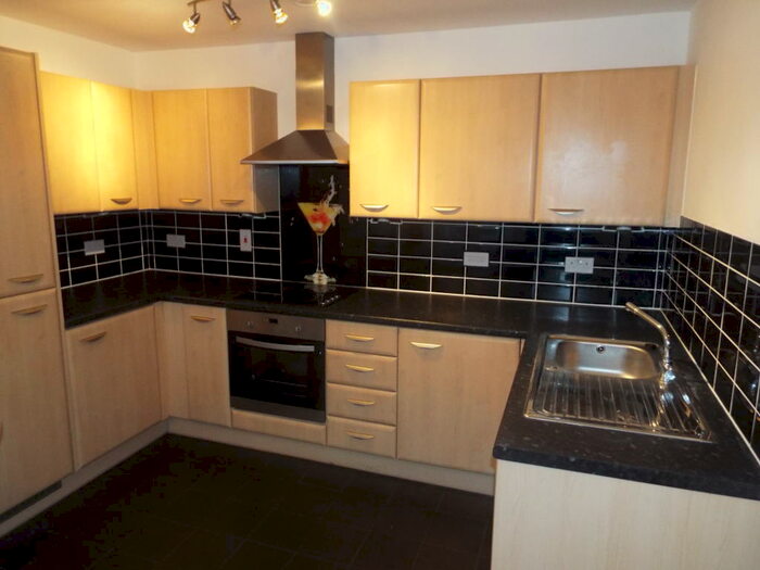 2 Bedroom Flat To Rent In Town Centre, Basildon, SS14